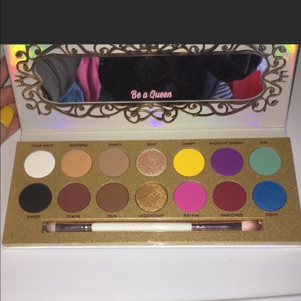 Life’s A Drag Palette